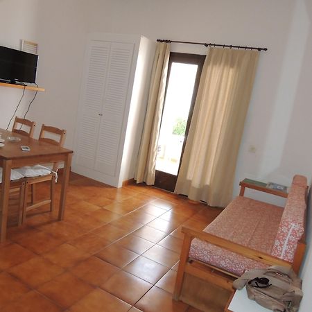 Apartamentos Sa Cala Кала-Морель Экстерьер фото